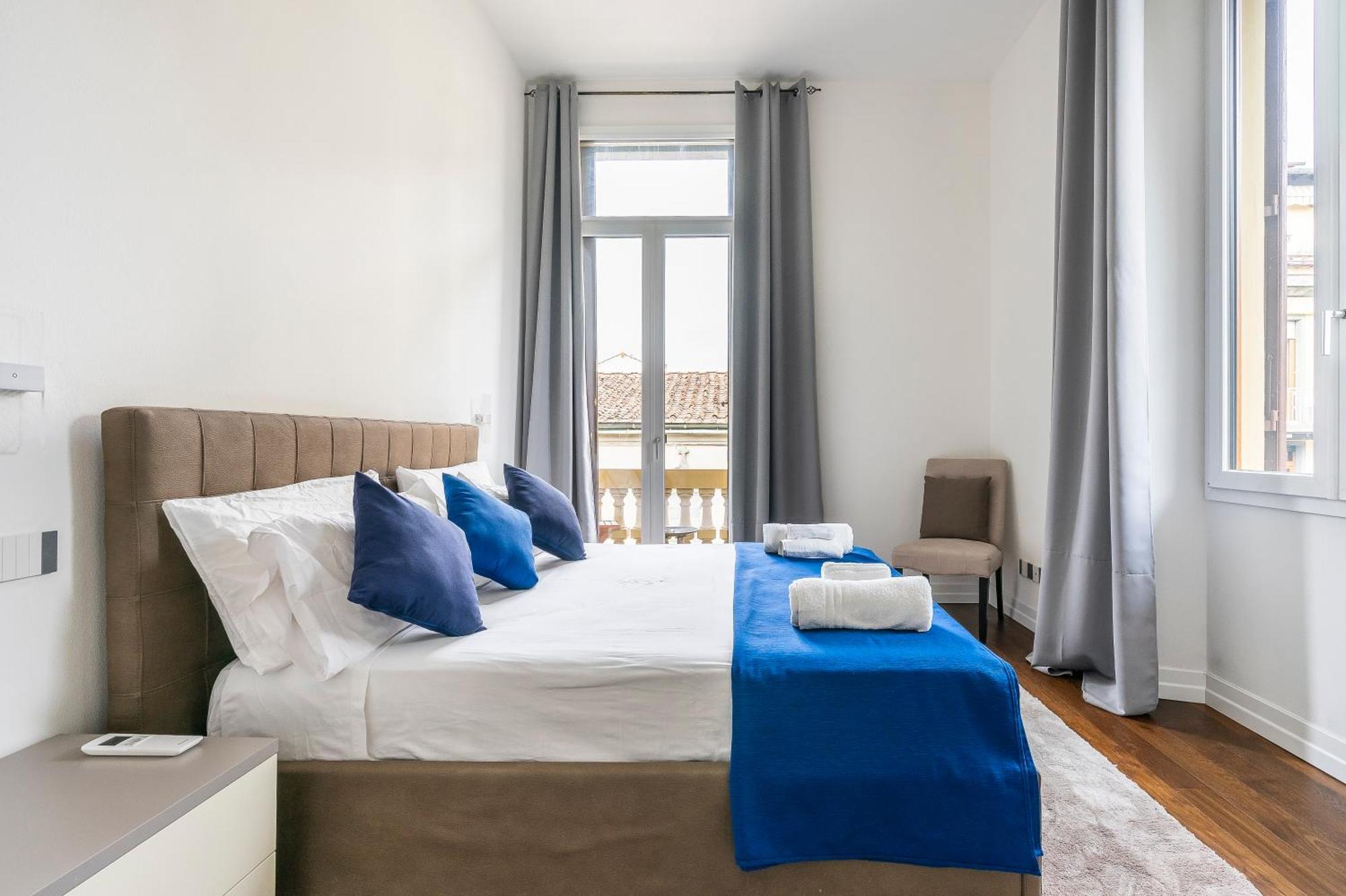 San Marco Black Appartamento Luxury Con Terrazzo E Parcheggio Su Richiesta Firenze Eksteriør bilde